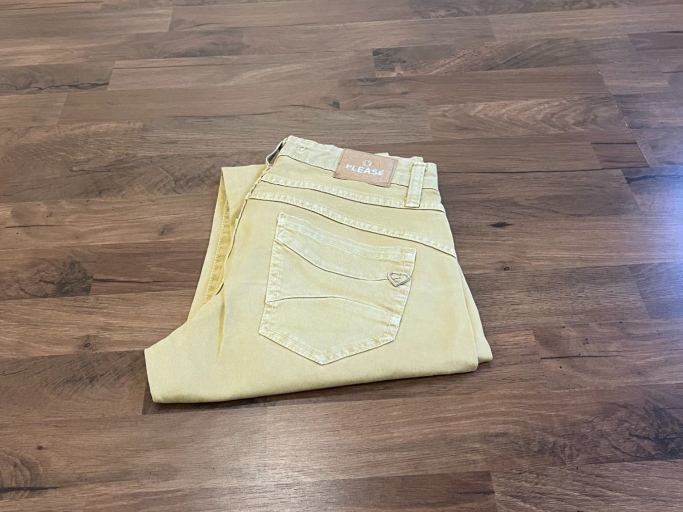 Jeans: PLEASE Damen Stoffhose Beige Gr. S – Usato da Hondrich venduto da Greppen37 1
