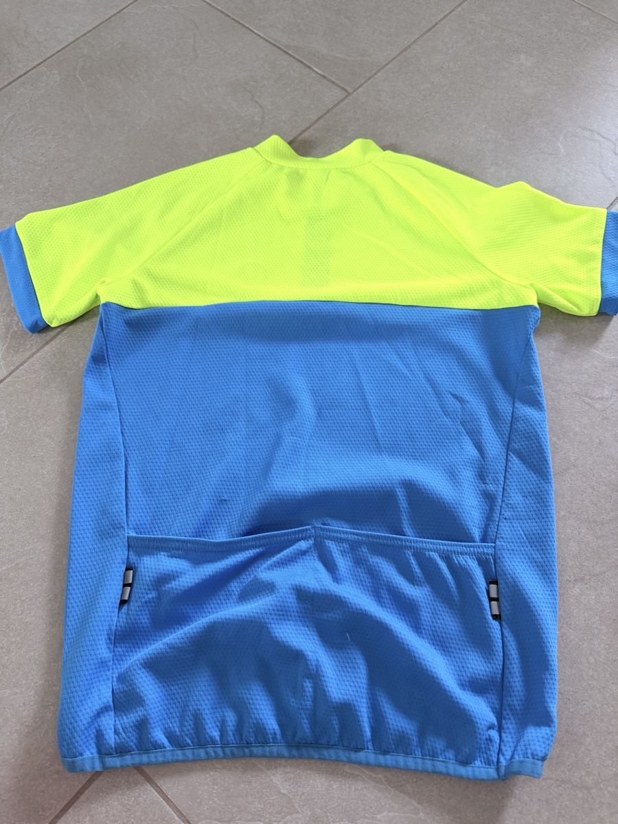 Canottiere & Pantaloni: Velo Trikot Gr. 152/158 – Usato da Brüttisellen venduto da Ayersa 1