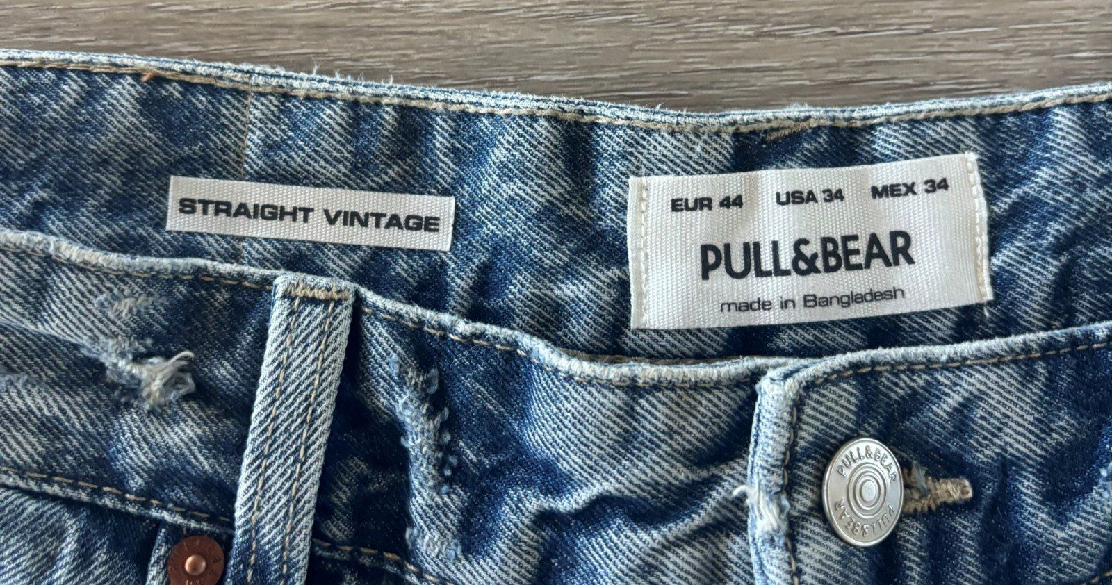 Pull&Bear Jeans: Pull & Bear Ripped Jeans – Grösse 44 – Nuovo (secondo la descrizione) da Schnottwil venduto da lo2426 1