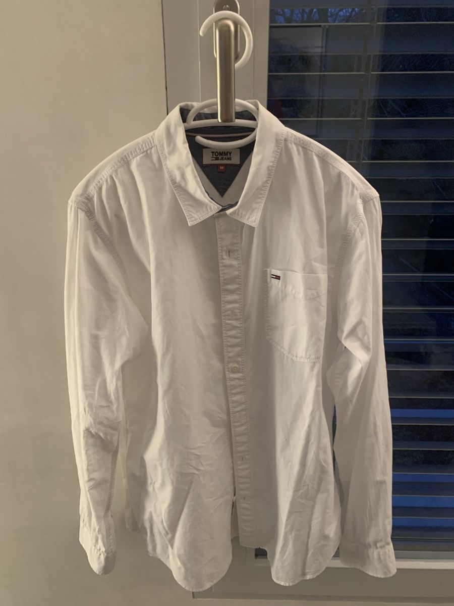 Tommy Hilfiger Hemden: Tommy Jeans Herrenhemd Grösse M weiss – Gebraucht aus Sargans von Rohan12
