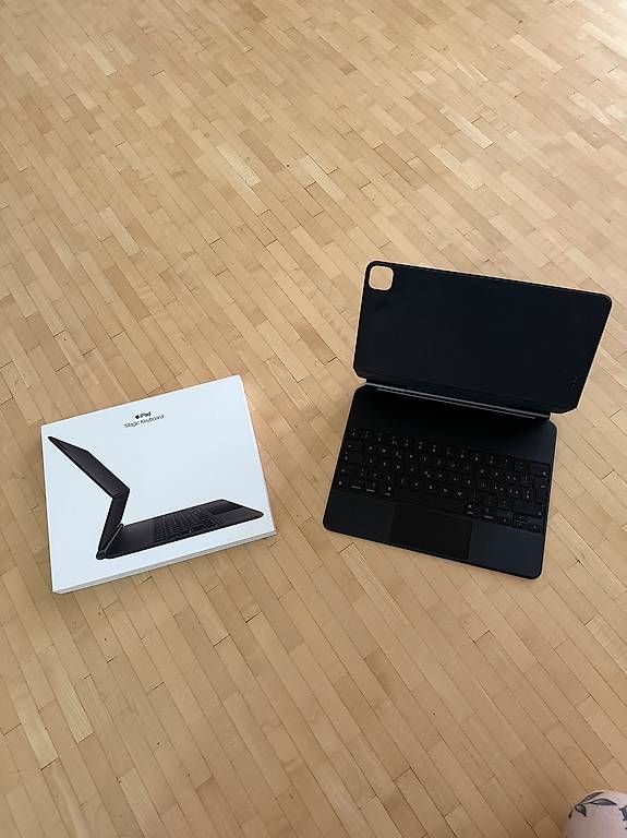 Tastaturen: original Apple iPad Magic Keyboard 12.9" Model A2480 – Gebraucht aus Scherzingen von polini42