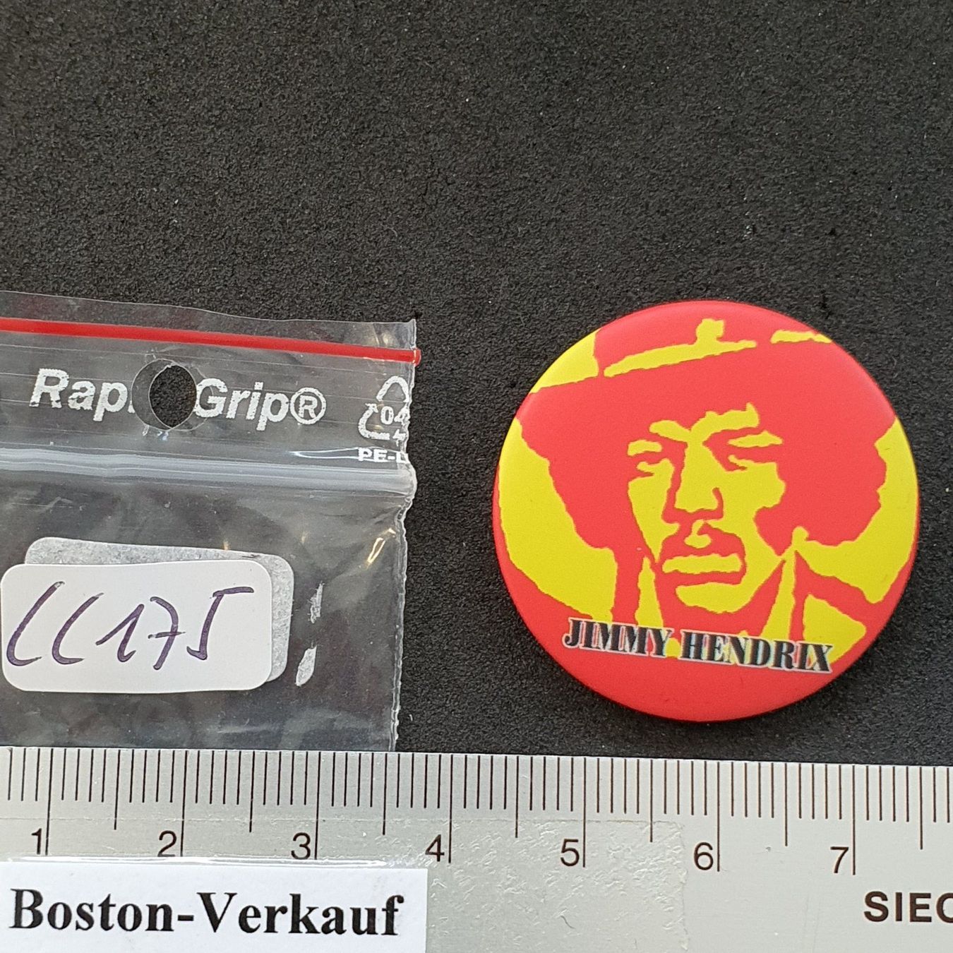 Placchette & Badge: CC175 - Pin /Button - Musik - JIMMY HENDRIX – Usato da Reinach BL venduto da Boston-Verkauf
