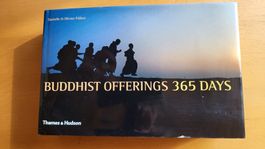 Buddhist Offerings 365 Days Buch von Thames & Hudson