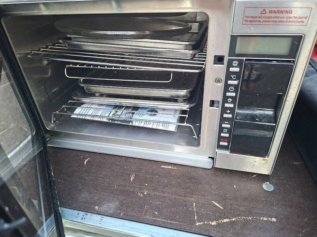 Appareils de cuisine: Four steamer rôtisseur – D'occasion à La Praz par dom_zb5c 4