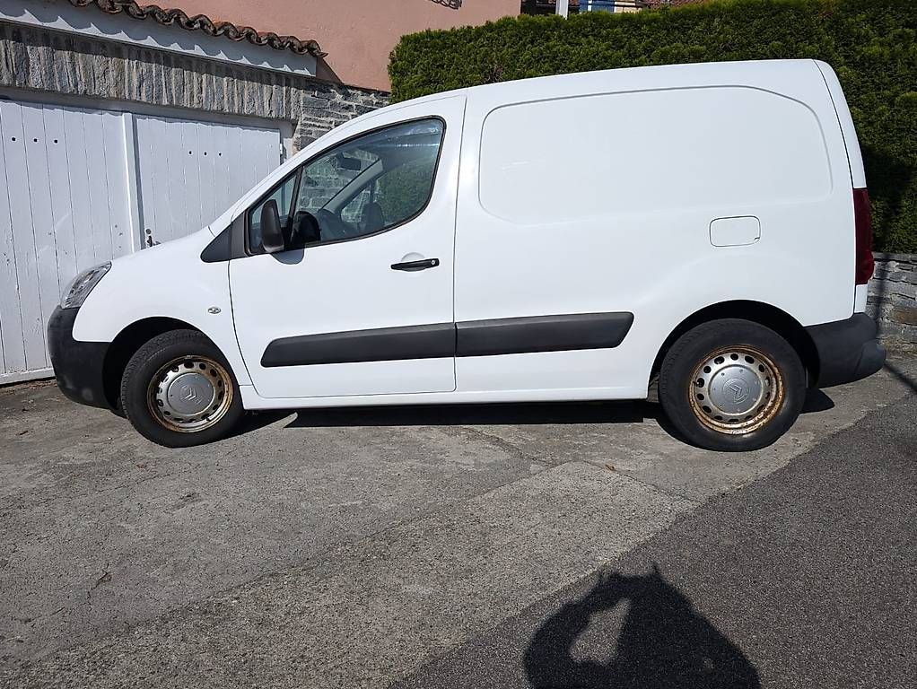 Citroën Veicoli da campeggio: Citroen Berlingo Camperizzato – Usato da losone venduto da andyxxx