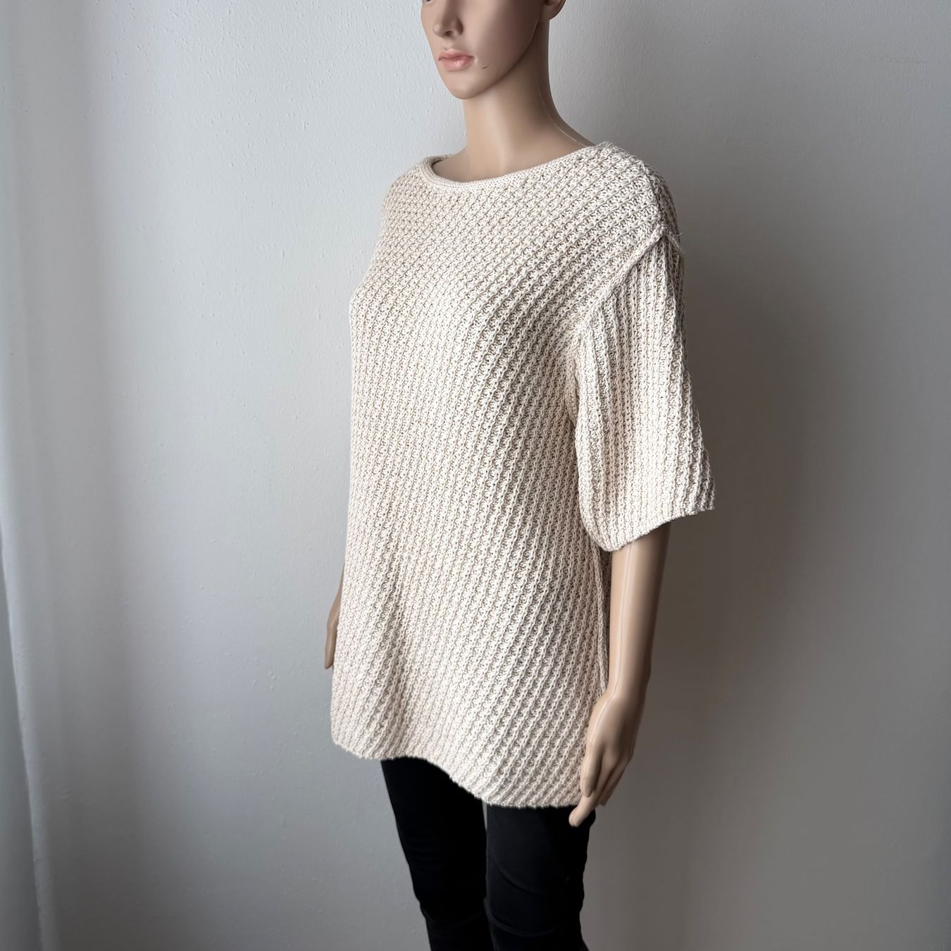 H&M T-shirt: strukturiertes, kurzärmliges Strickshirt | Silk Blend Shirt – Usato da Zürich venduto da ClosetQueen 2