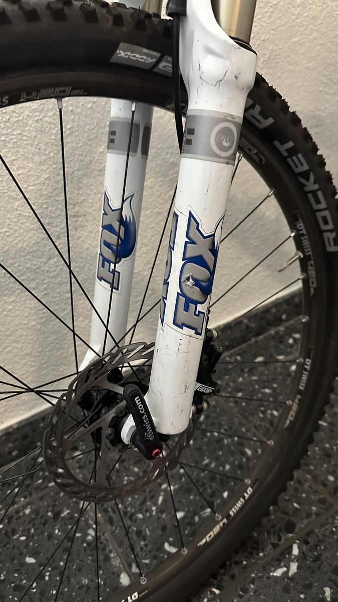 Specialized Biciclette: Specialized Epic Fully Mountainbike – Usato da Zürich venduto da Yvesna 2
