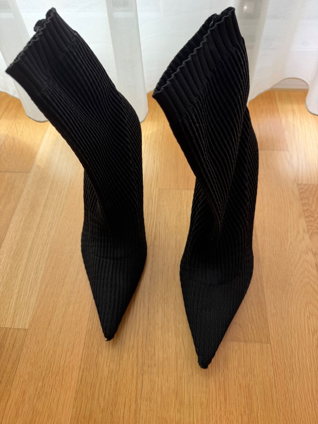 Zara Damenschuhe: Zara Sock Boots Gr. 40 – Gebraucht aus Klingnau von Vdado 1