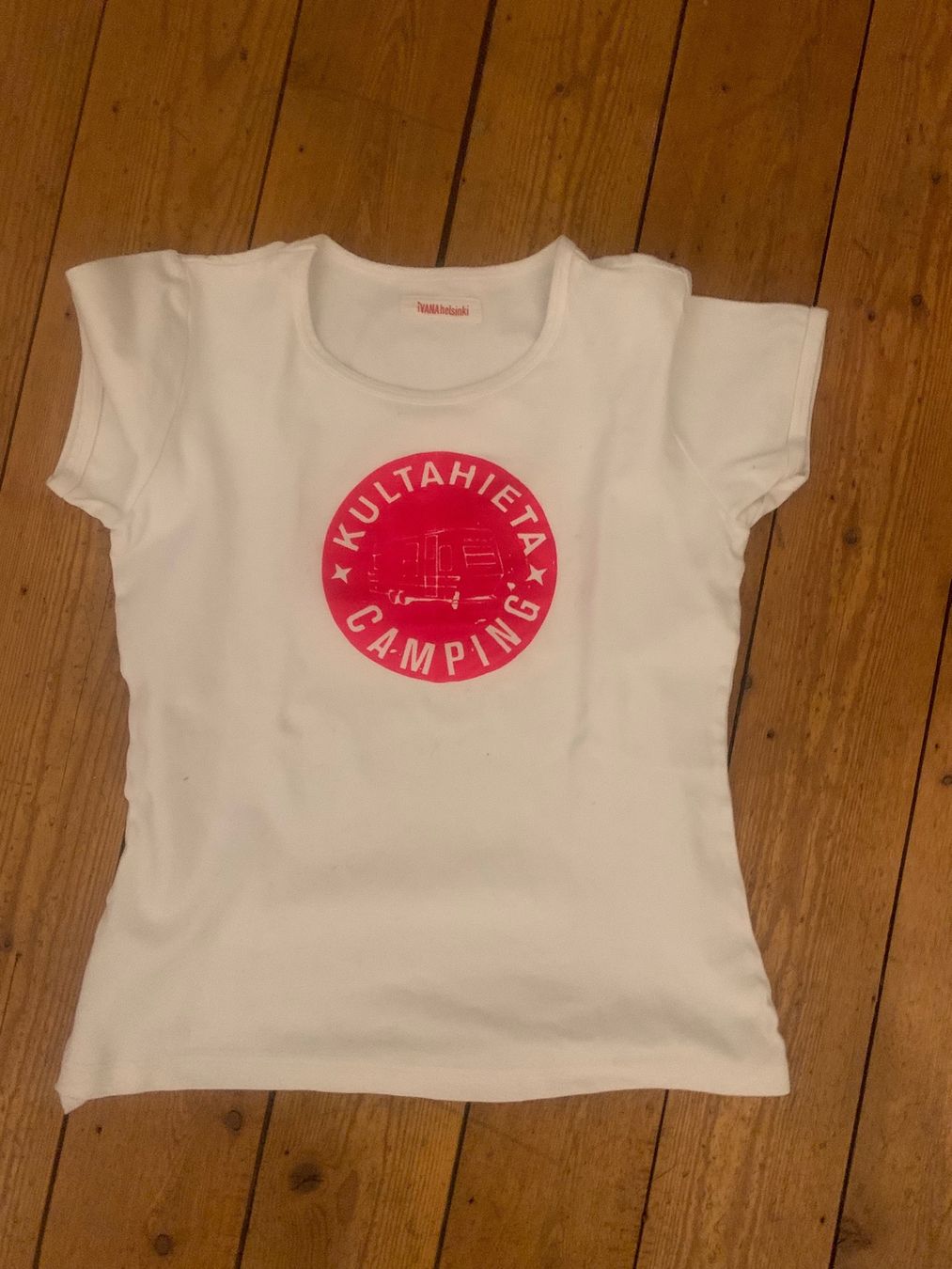 T-Shirts: ivana helsinki t-shirt – Gebraucht aus Grafenried von 3322