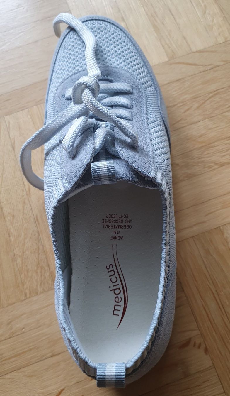 Chaussures femmes: Sneaker – Neuf (Voir description) à St. Gallen par bellis55 1