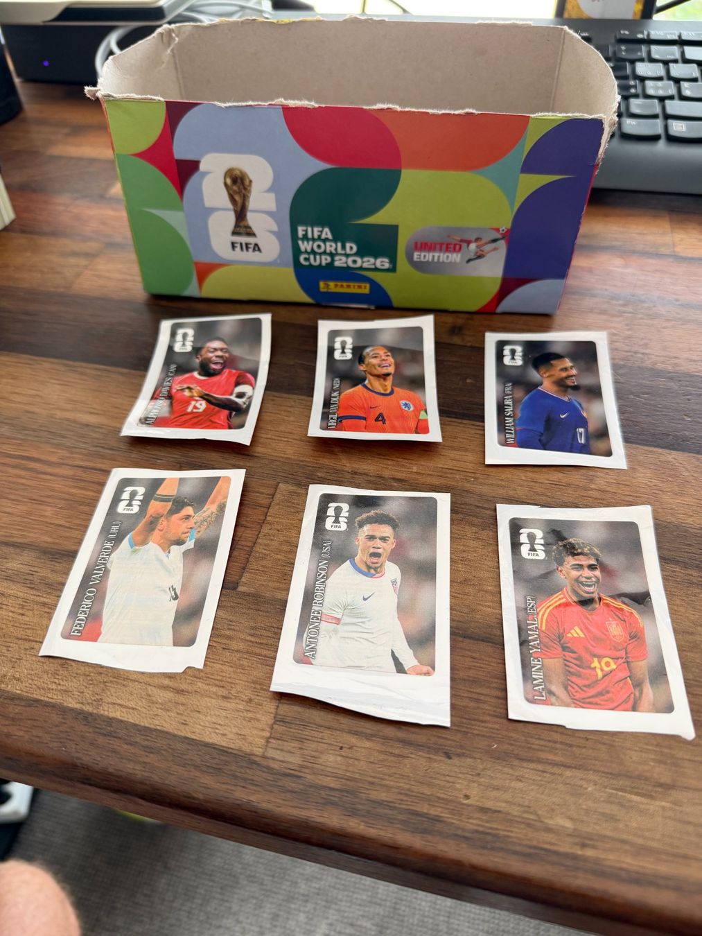 Panini Carte collezionabili: 400 Panini Sticker + 6 Coca-Cola Sticker + 2 EXTRA Sticker – Nuovo (secondo la descrizione) da Bellmund venduto da Magistris22 2