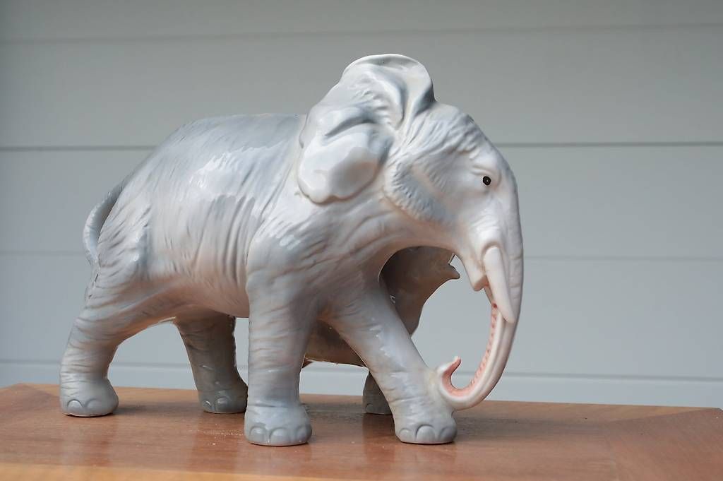 Statuette: Grosse Porzelan Elefantenskulptur, einzigartig, – Usato da Wittenbach venduto da Mulli48 2