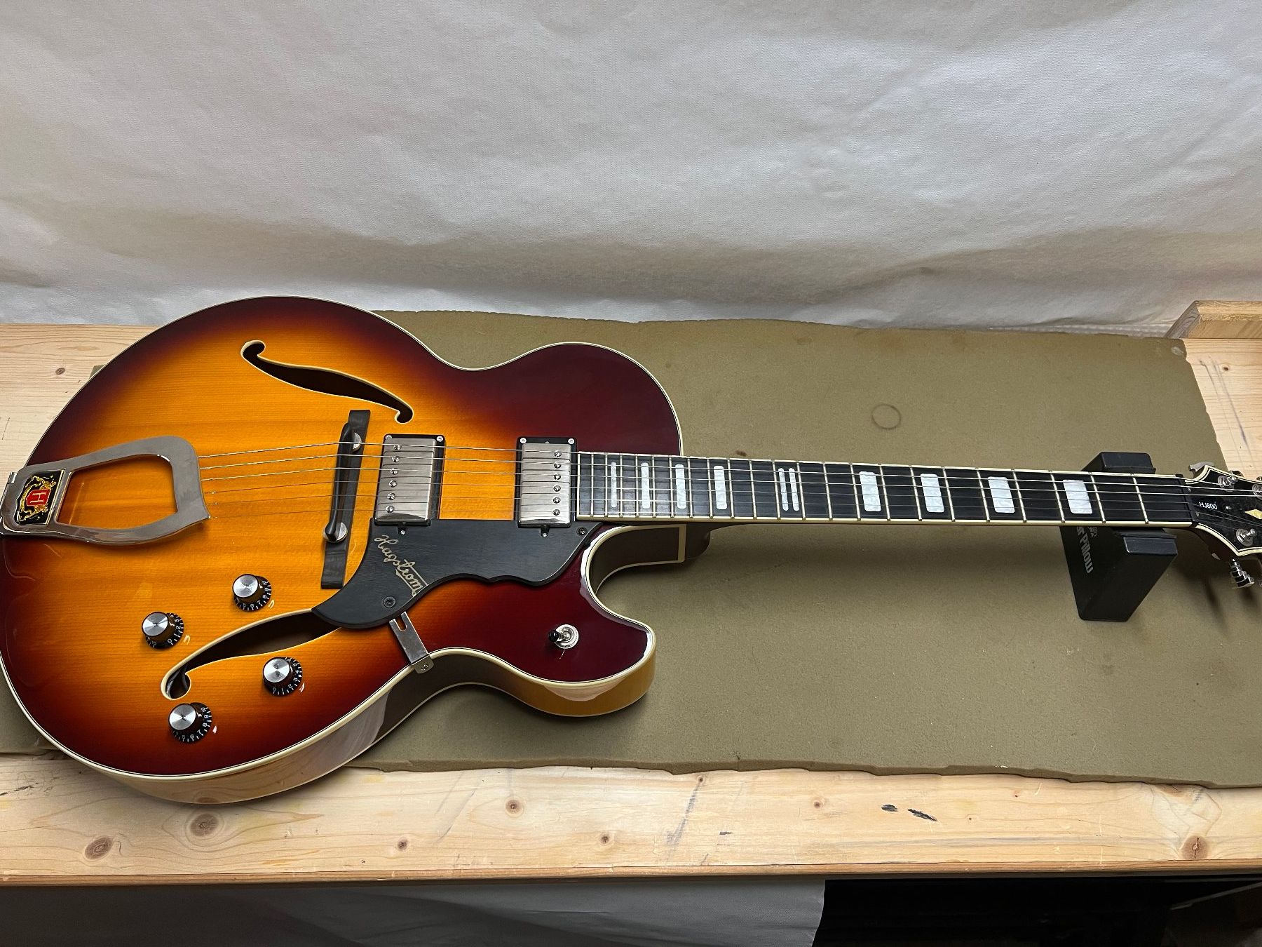 Hagström Strumenti musicali: Guitare Hagstrom HJ800 – Usato da Leysin venduto da velatara