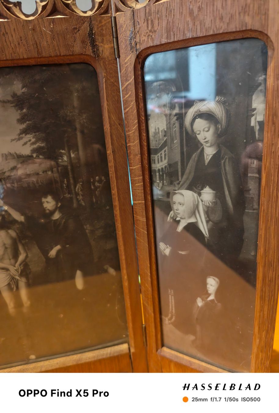 Poster & Bilder: Antikes Triptychon mit religioese Motive, Holzrahmen! – Gebraucht aus Basel von M2 5
