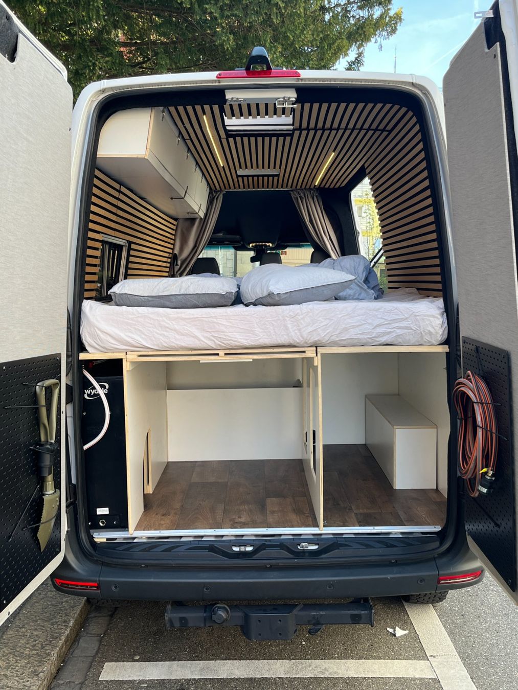 Mercedes-Benz Camping Fahrzeuge: MERCEDES SPRINTER 4x4 Wohnmobil Camper - – Gebraucht aus Zürich von Saschakraemer 6