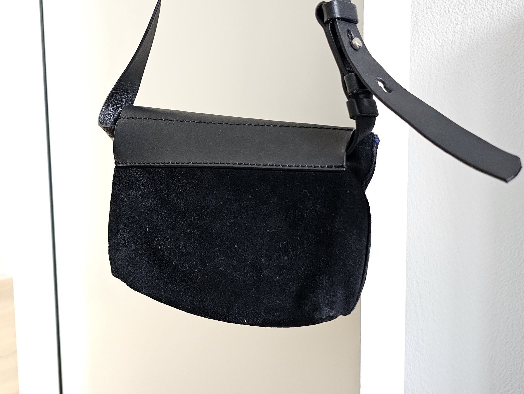 Mint & Berry Sacs femmes: Schwarze Umhängetasche Mint&Berry – D'occasion à Mels par noobnaldo 2