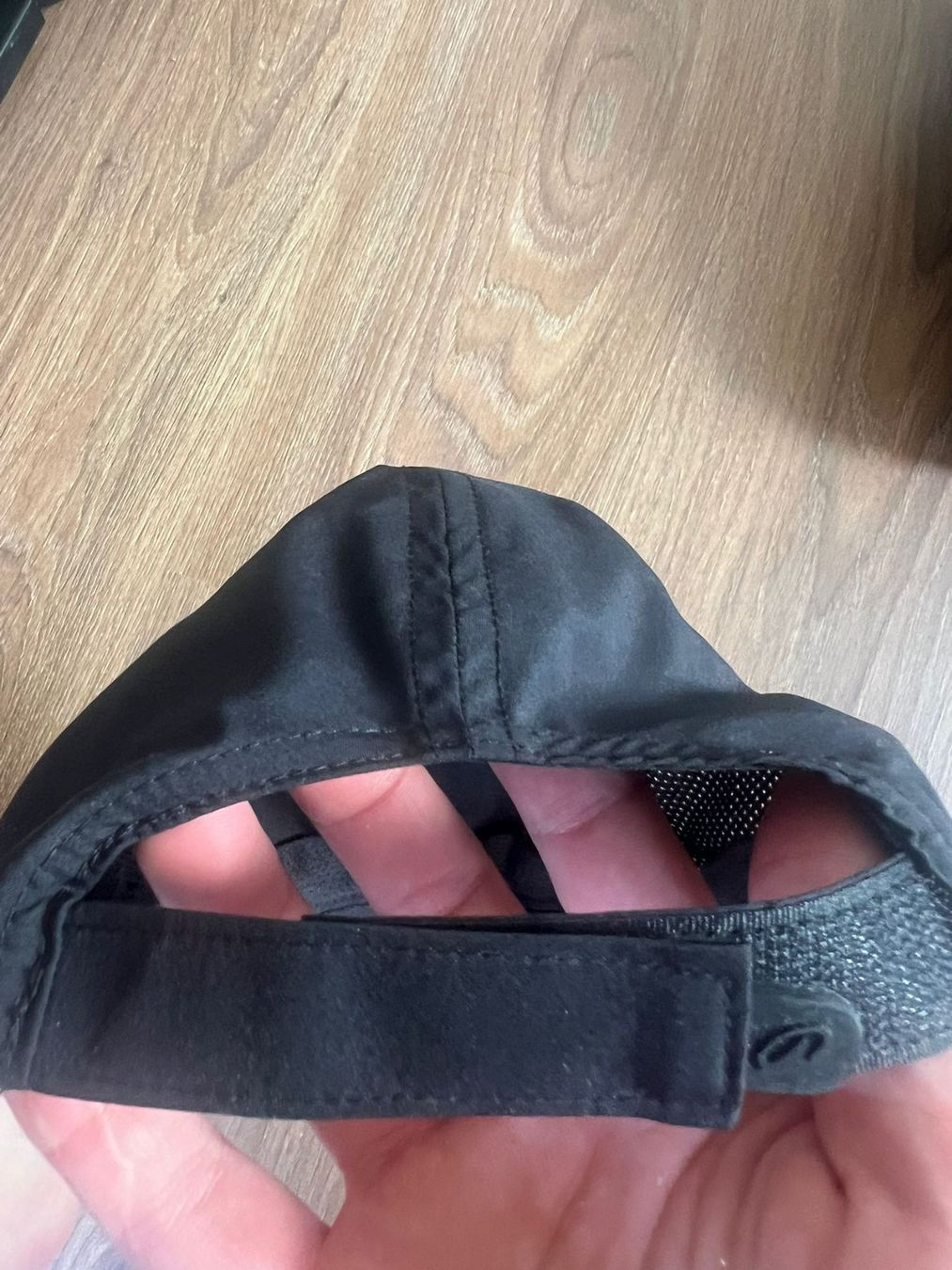 Decathlon Copricapi, berretti & cappellini: Casquette sport Decathlon noire – Usato da Môtiers NE venduto da ElGreco3099 1