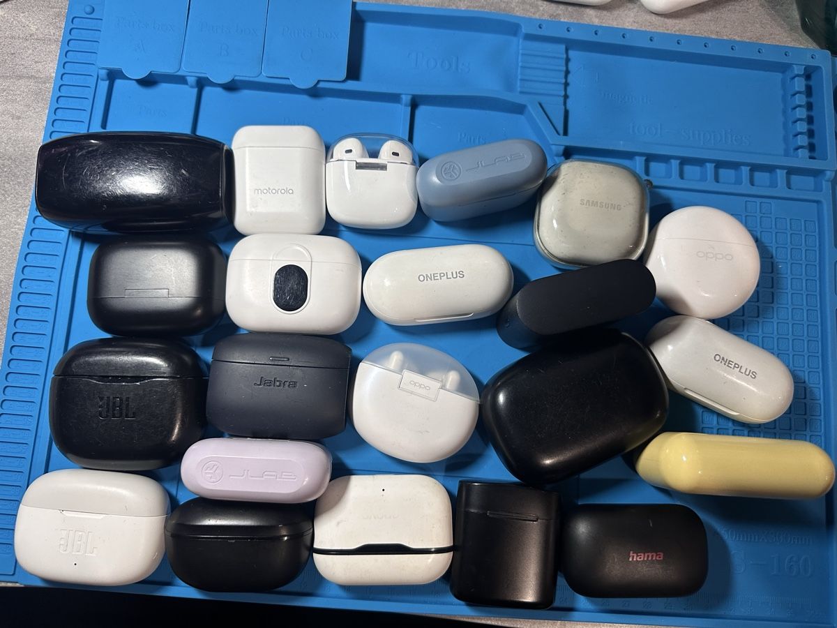 Casques audio: Ecouteurs Bluetooth divers marques – D'occasion à Le Lignon par fab_w9jj 2