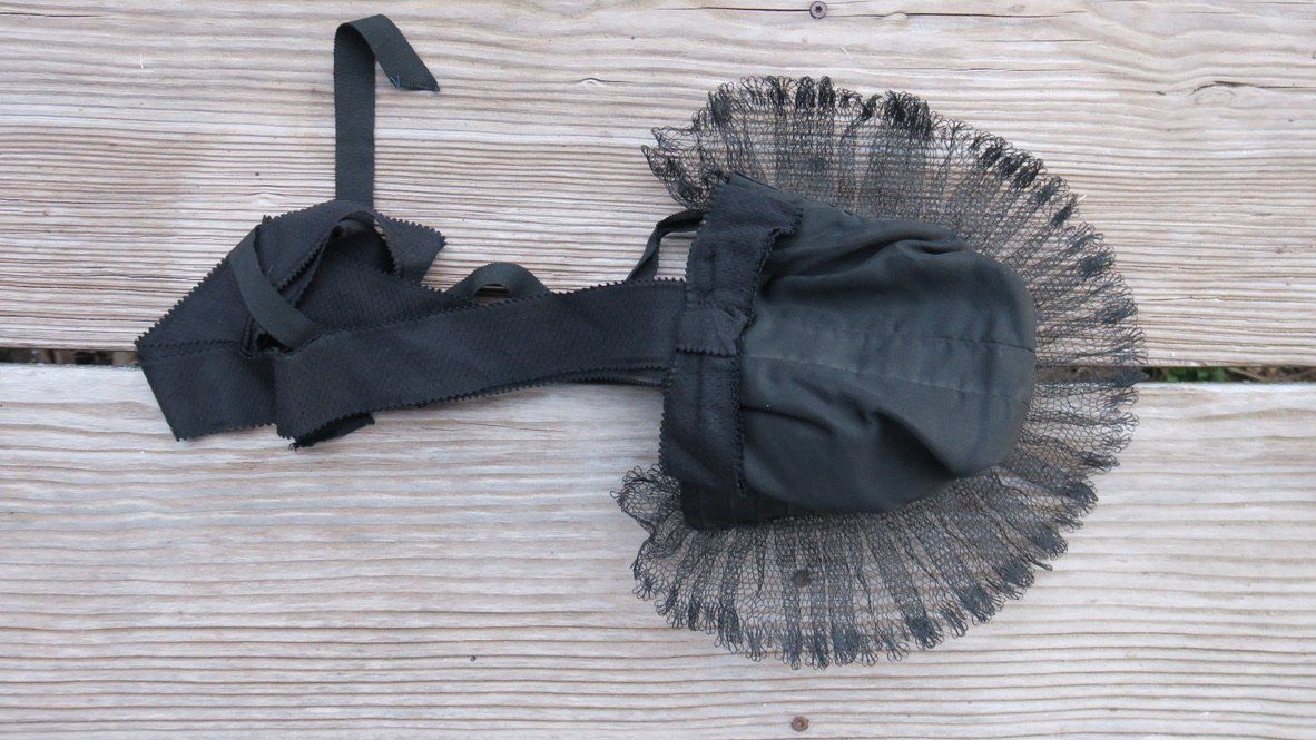 Costumi: Trachtenhaube, Tracht – Usato da Schwanden i. E. venduto da luvia01 1