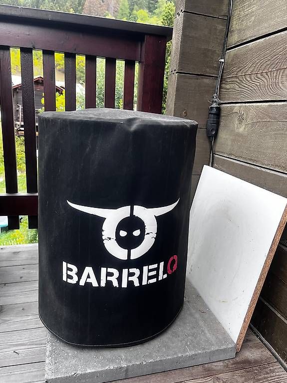 Grills: Grillfass Barrelq – Gebraucht aus Henggart von mik_b276