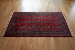 Tapis d’Orient en laine aux motifs Boukhara