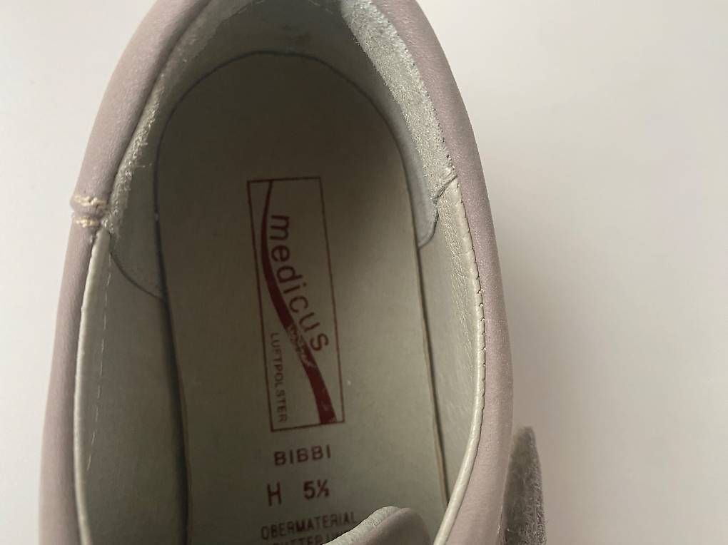Scarpe da donna: Halbschuhe Damen Medicus 38,5 – Usato da Jonen venduto da Luzella 1
