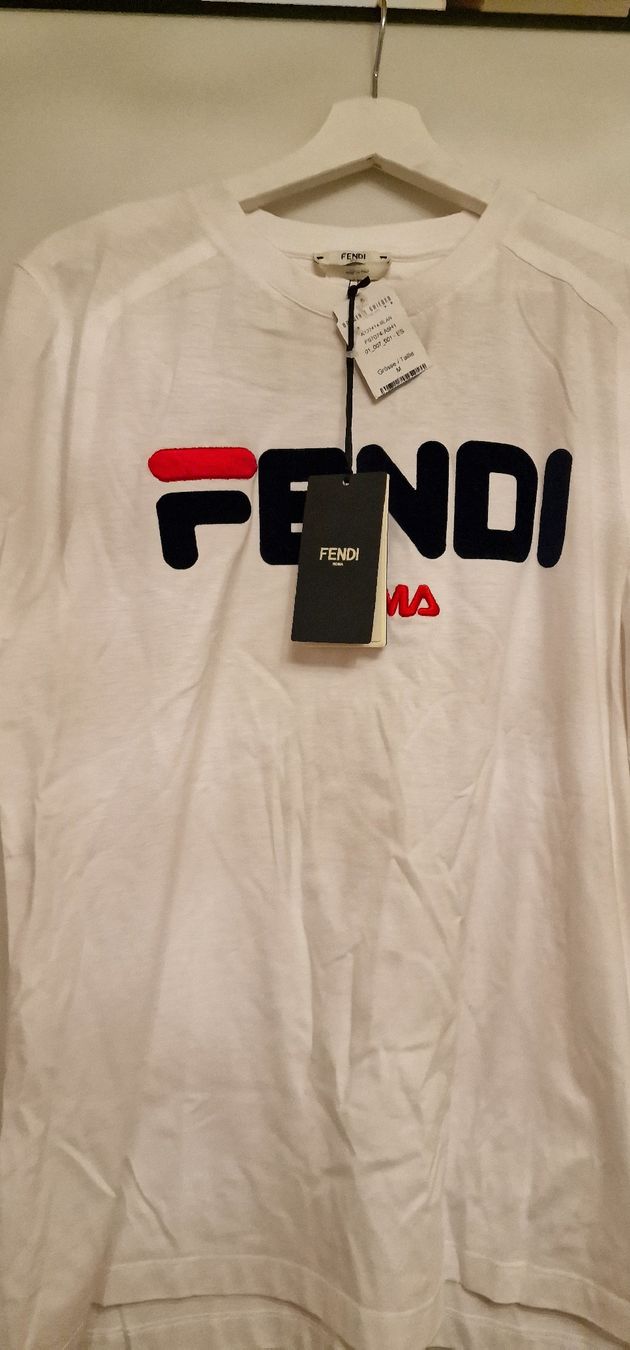 Fendi T-shirt: Fendi Tshirt Größe M – Nuovo e nell'imballaggio originale da Münchenstein venduto da mog_h5gf 2