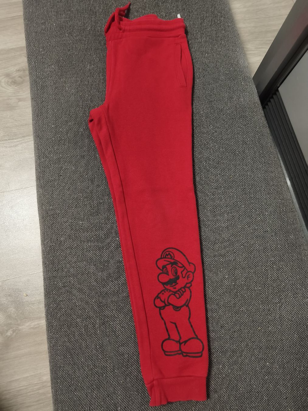 Ensembles coordonnés: Kinder Trainer Hose 134-140 – D'occasion à Tagelswangen par son_z88g