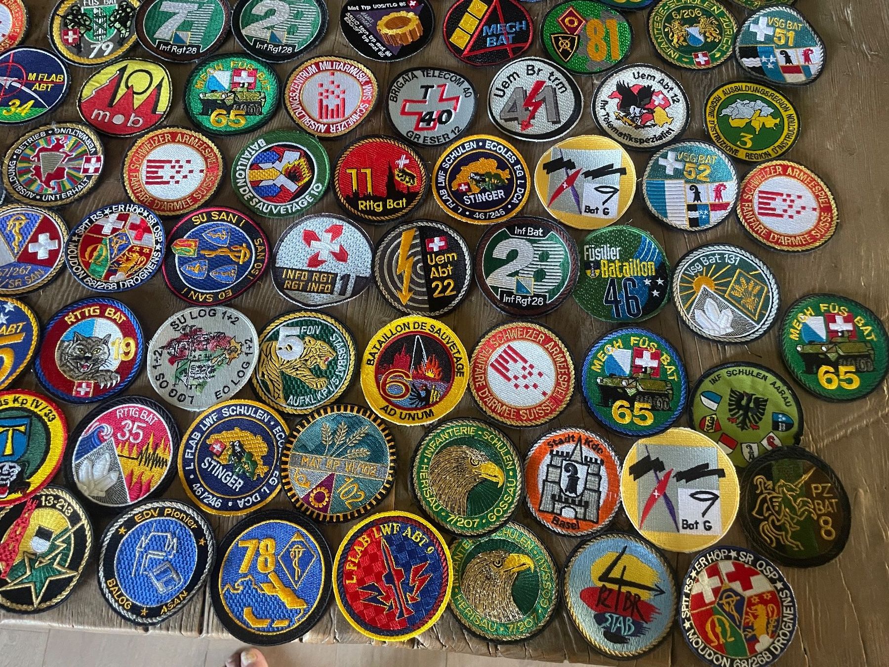 Schweizer Armee Placchette & Badge: XXL Militär Badge Sammlung !! – Usato da Volketswil venduto da rubin74 7