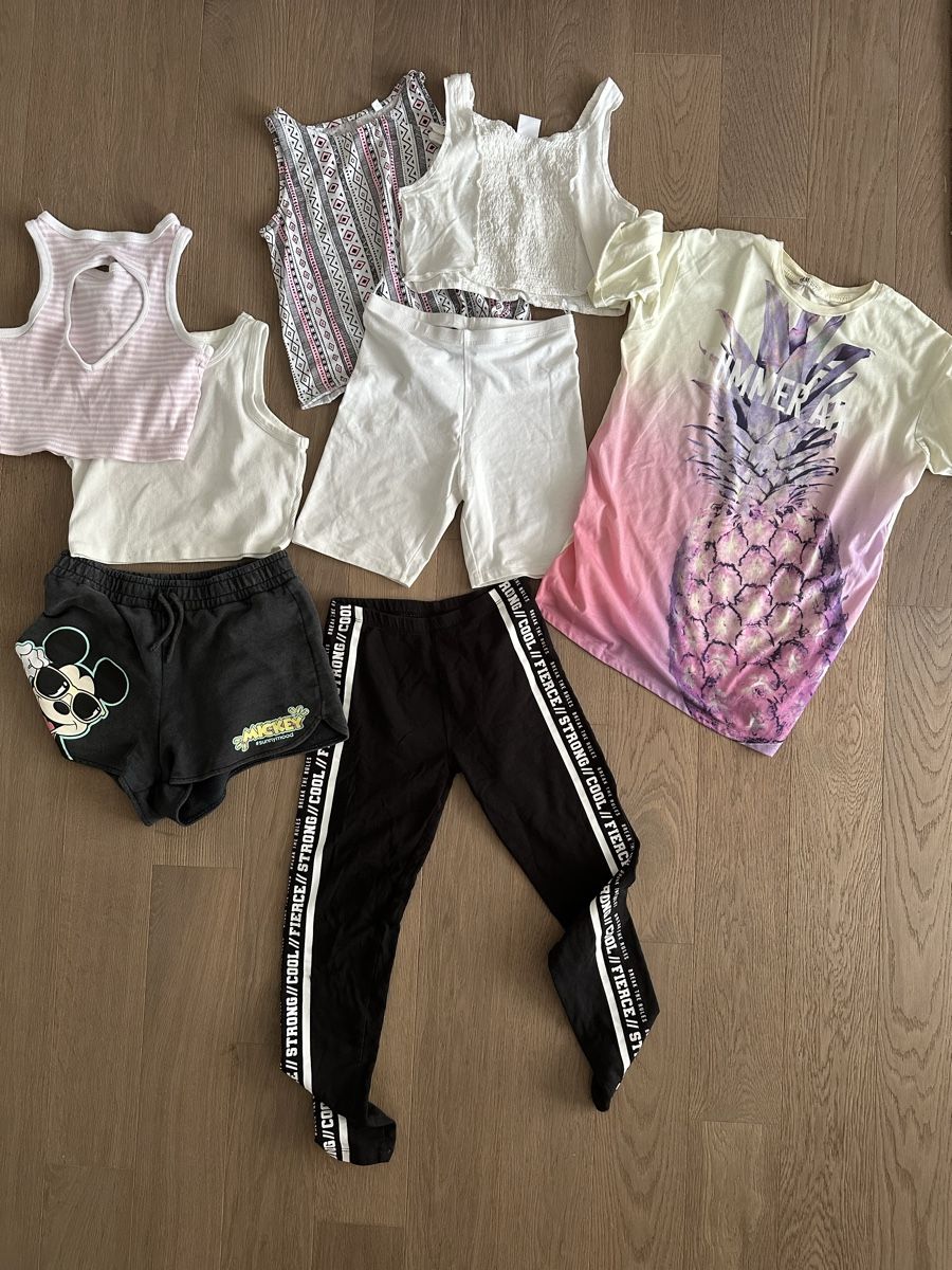Kleiderpakete & -sets: Mädchen Kleider Set 8 Teile Grösse146/152 – Gebraucht aus Zürich von Schoekin