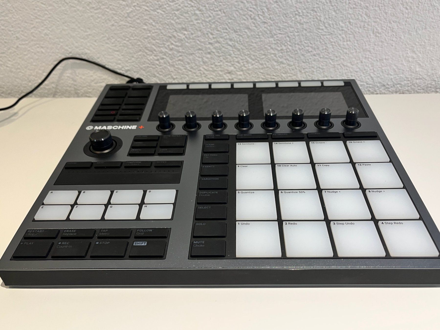Native Instruments Instruments de musique: Native Instruments Maschine Plus – D'occasion à St. Ursen par Stepz 3