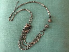 Collier vintage métal gris foncé médaillon noir neuf