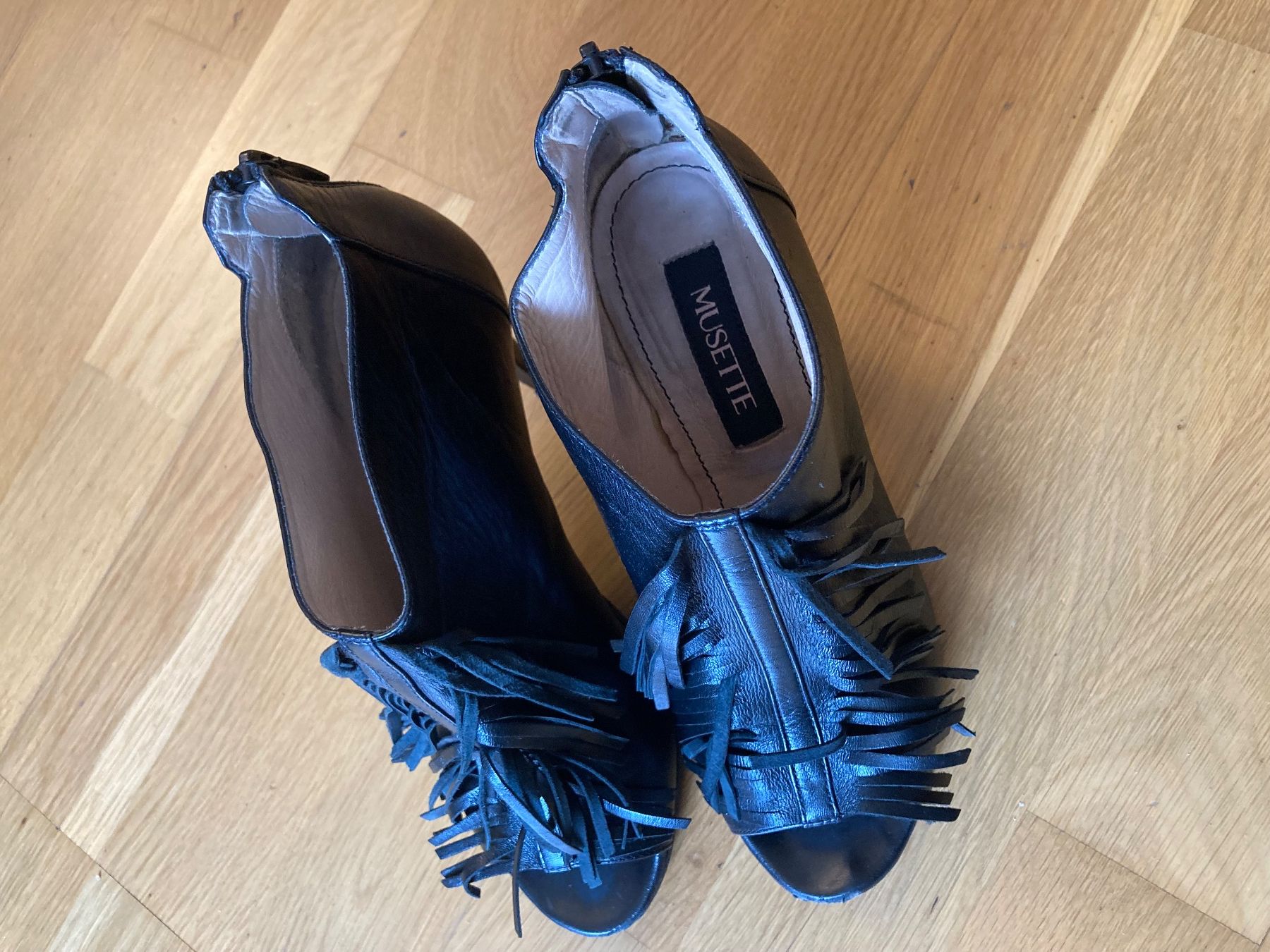 Damenschuhe: Leather Peep-toe Ankle Booties, size 37 – Gebraucht aus Luzern von AM2nd