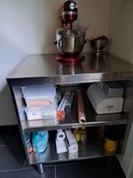 Edelstahlgestell aus Gastrobereich