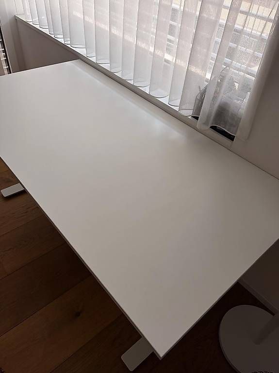 Schreibtische: Büroschrebtisch aus Ikea – Gebraucht aus frauenfeld von FilizS 2
