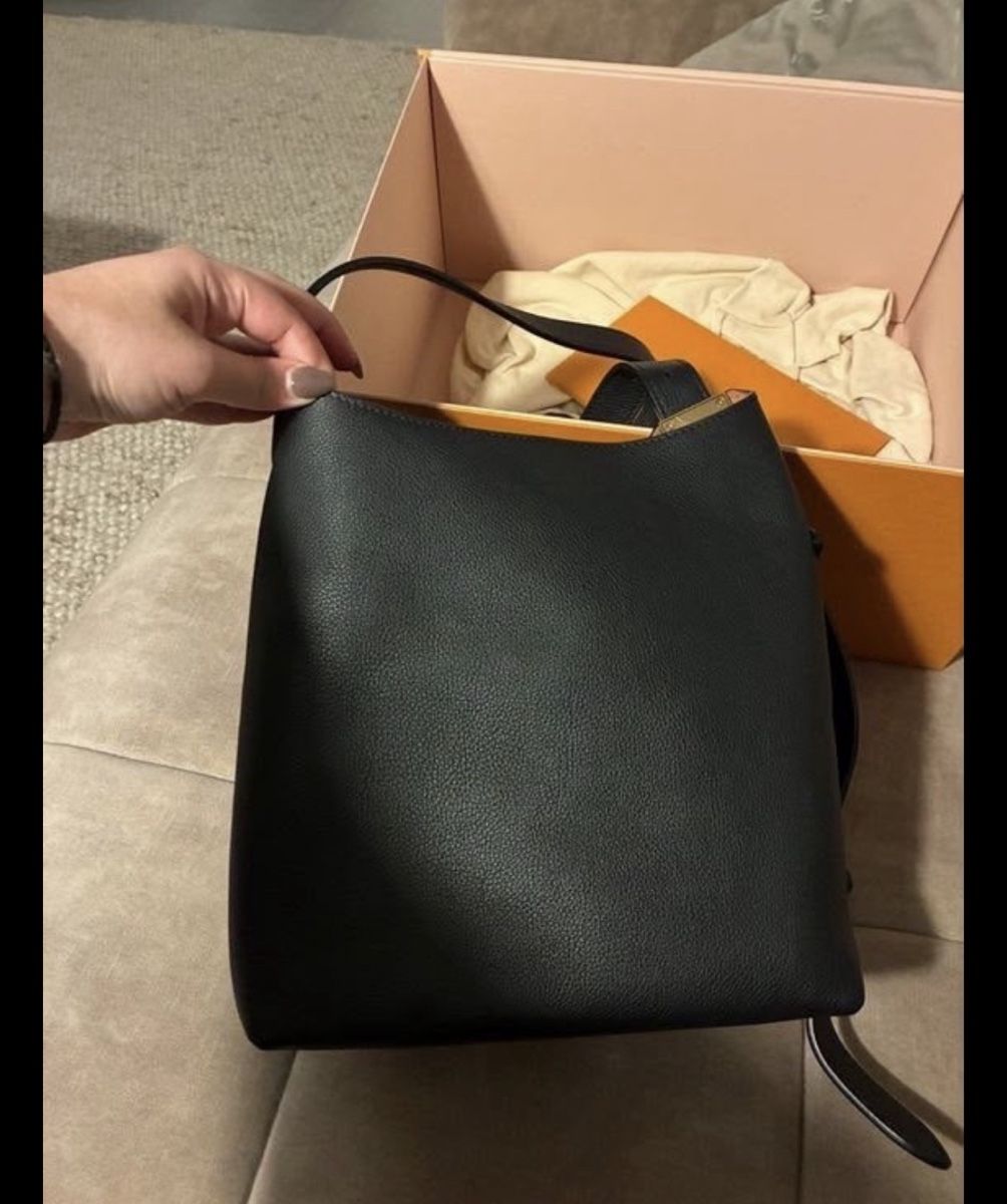 Louis Vuitton Taschen für Damen: Louis Vuitton Key Hobo PM – Neu (gemäss Beschreibung) aus Gelterkinden von Sissacherli 2