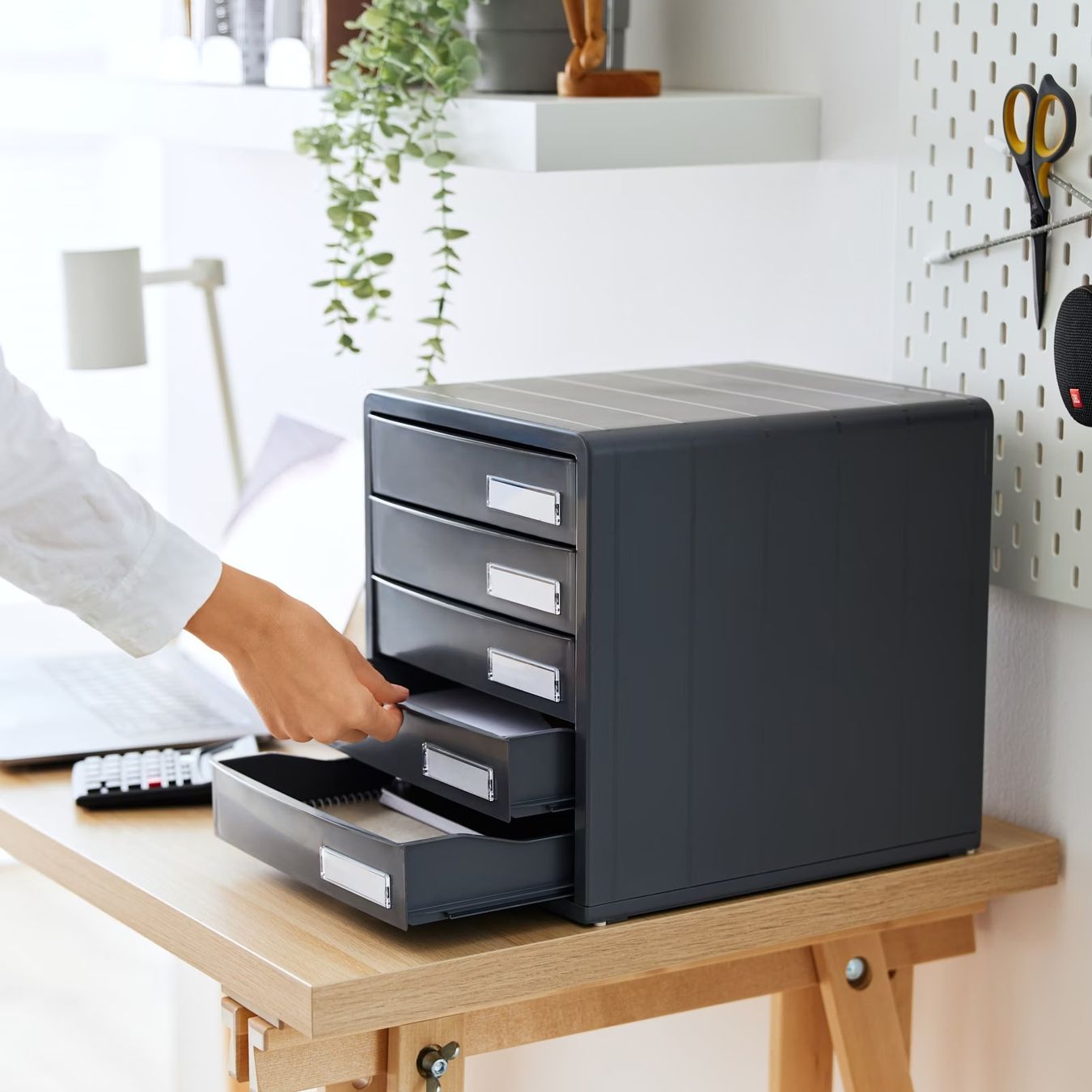 Rotho Systemes d'archivage: Schubladenbox mit 5 Fächern Rotho Timeless / A4 – D'occasion à Stein AG par ItsNastja 4