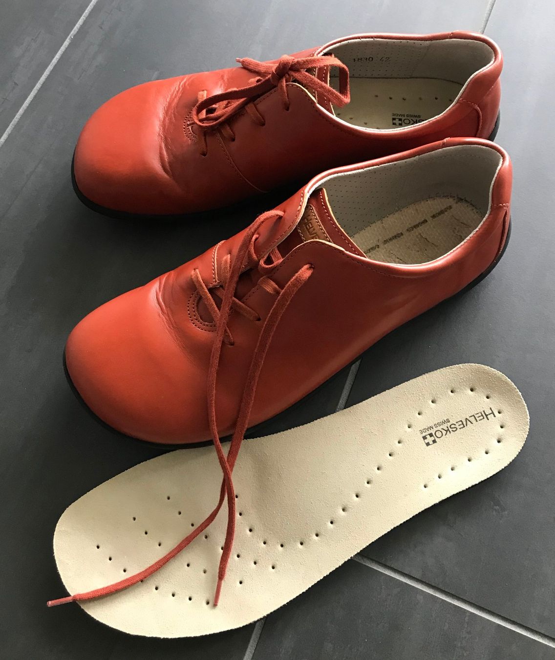 Scarpe da donna: Helvesko Damenschuhe Gr. 42 – Usato da Bazenheid venduto da nervik