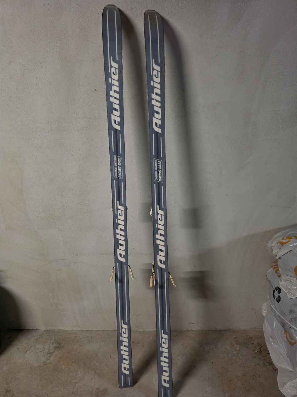 Sci: Skis de piste Authier Vintage – Usato da Athenaz (Avusy) venduto da motor_parts 4