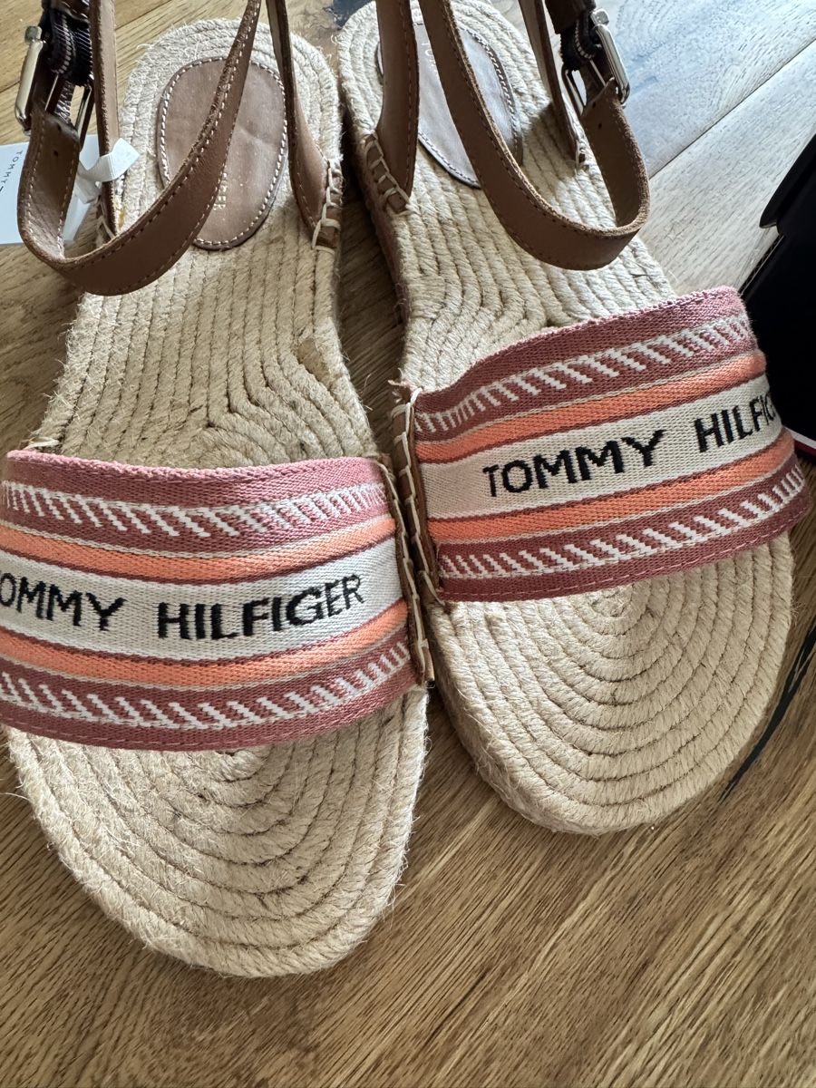 Tommy Hilfiger Damenschuhe: Tommy Hilfiger Sandalen NEU – Neu und originalverpackt aus Mur (Vully) FR von seaila 6