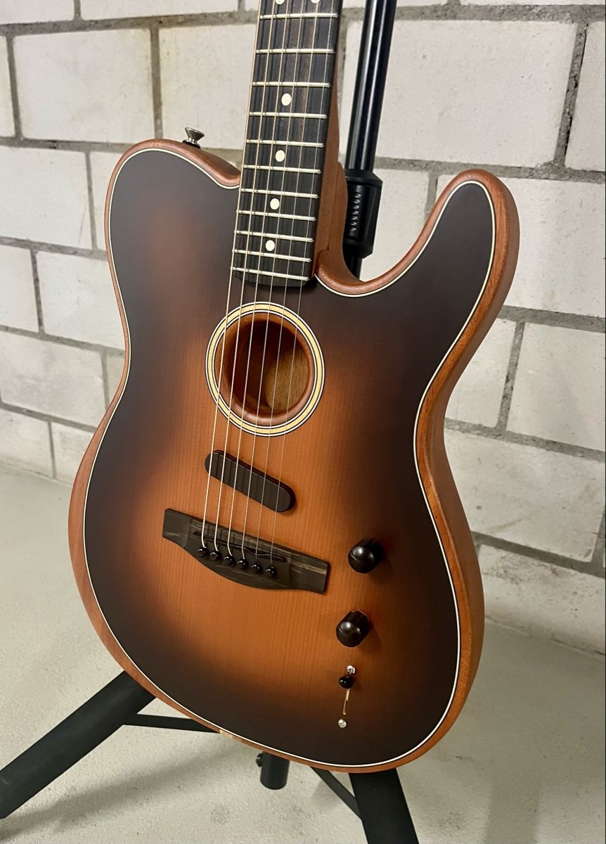 Fender Strumenti musicali: Fender American Acoustasonic Telecaster. Perfect condition. – Nuovo (secondo la descrizione) da Winterthur venduto da iri_9qr6 1