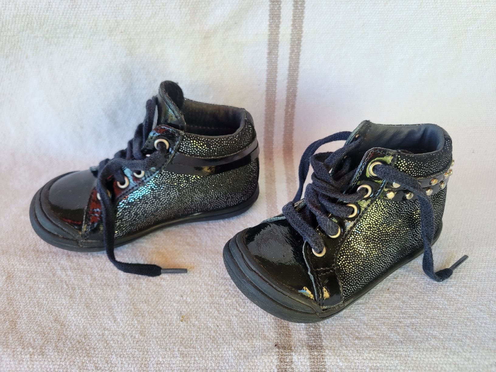 Schuhe für Mädchen: Bottines ciréss, taille 21 – Gebraucht aus Neuchâtel von valerizette 1