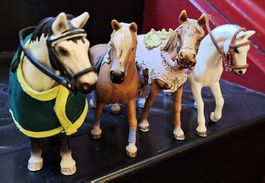 🐴 4  x grosse SCHLEICH Pferde