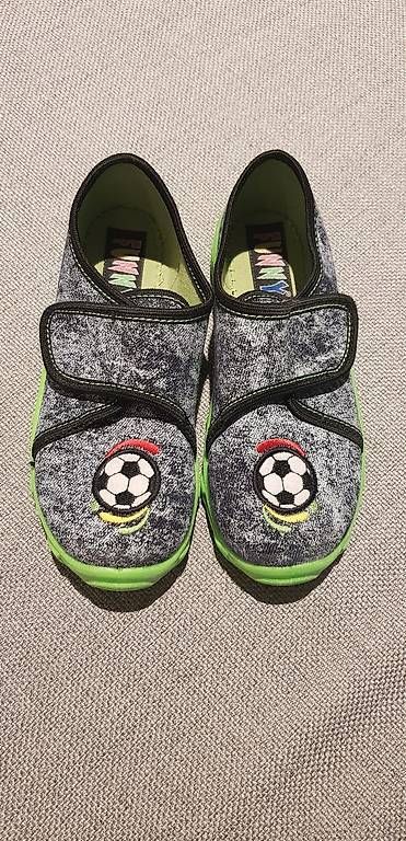 Scarpe per ragazzi: Finken/Hausschuhe Grösse 27 – Usato da Bülach venduto da Best-Touchdown