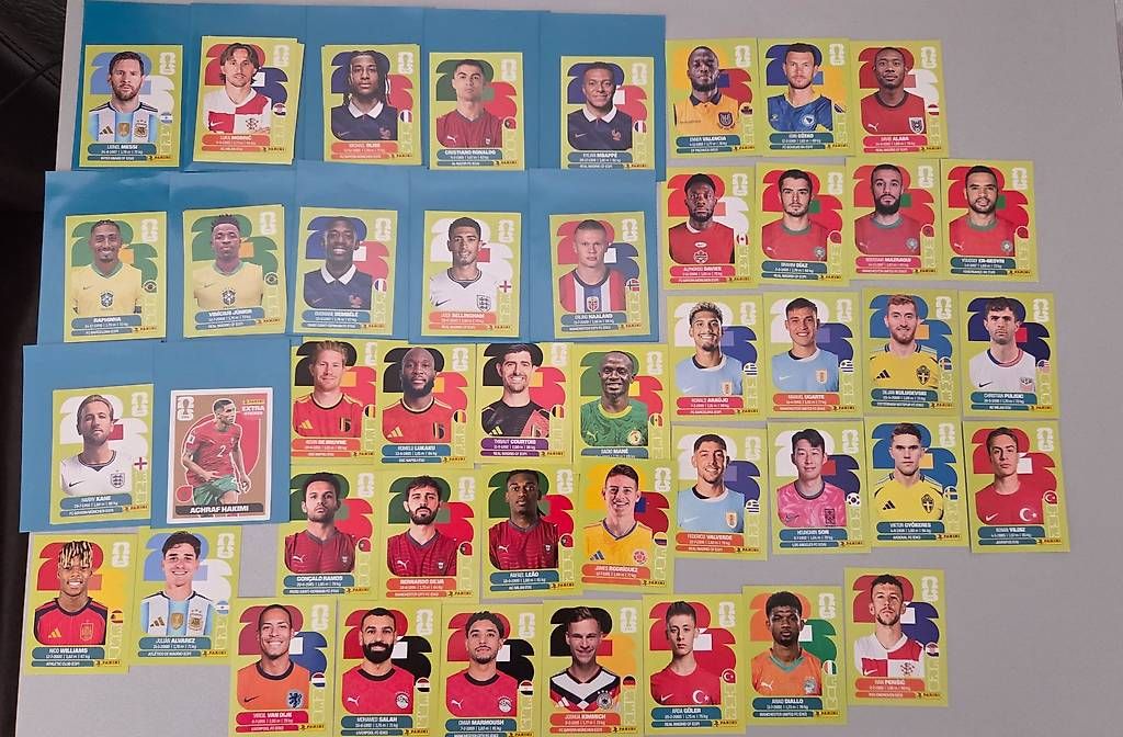 Panini Carte collezionabili: Lot des stikers rares – Nuovo (secondo la descrizione) da martigny venduto da cri_b6mg