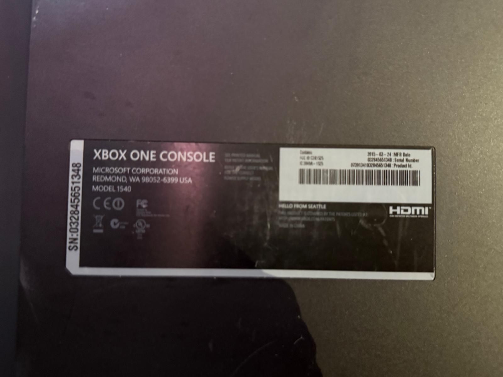 Microsoft Consoles: Xbox One Konsole mit div. Games! – D'occasion à Neuhausen par sou_t9p8 1