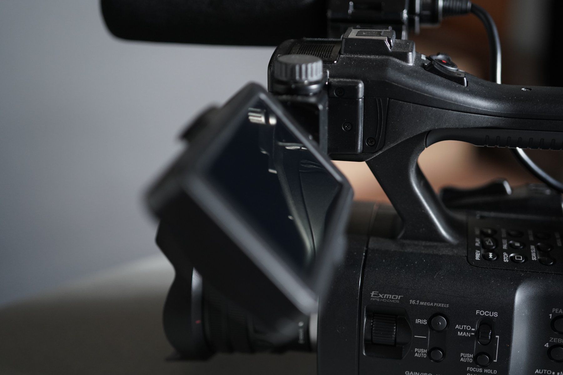 Sony Videocamere: Sony Pro Camcorder NX-CAM NEX-EA50 – Usato da Renan BE venduto da Pro7Concept 5