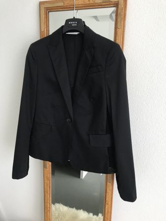 A-K-R-I-S leichter Sommerblazer, raffinierte Details