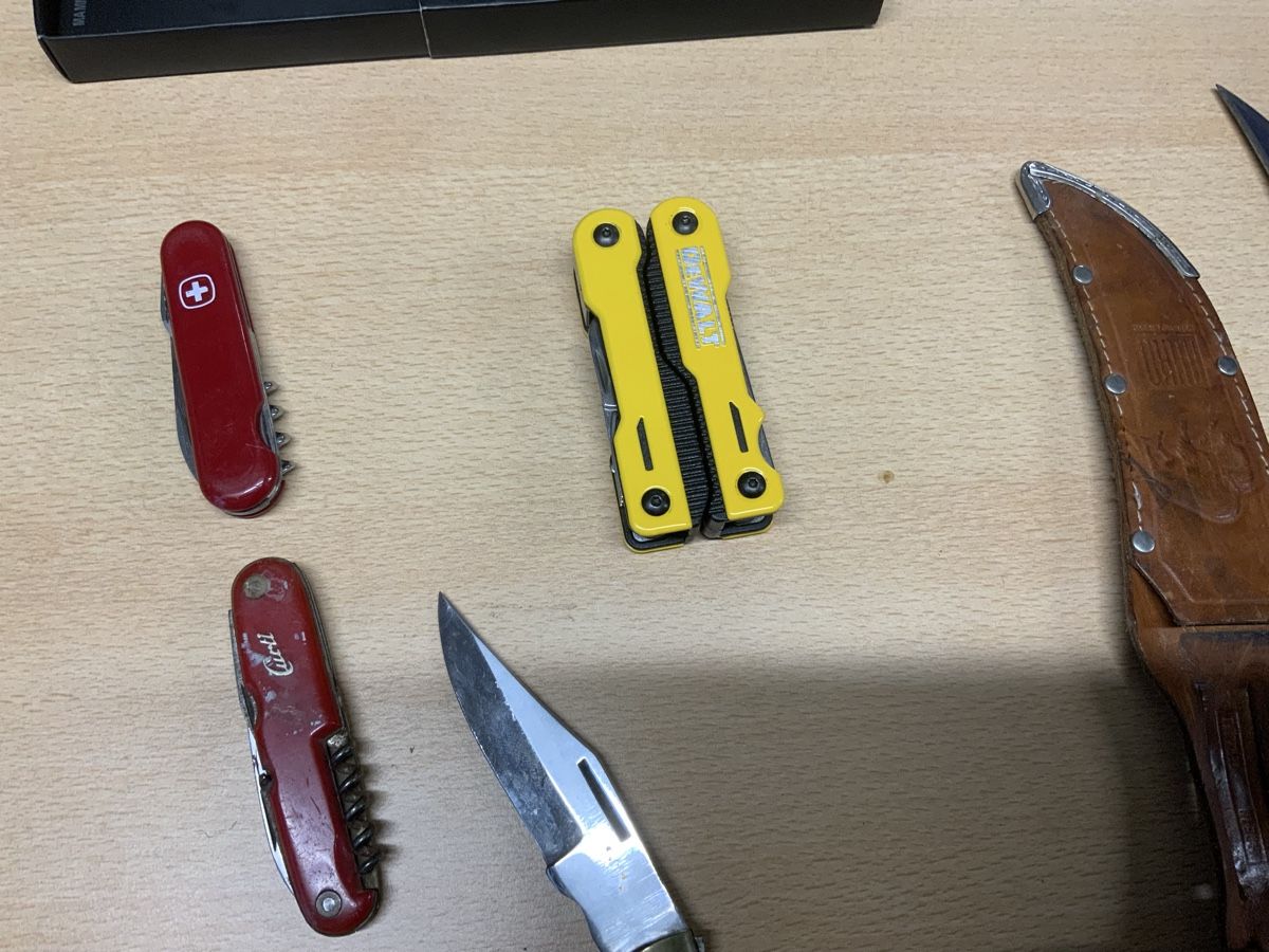Coltelli tascabile: Taschenmesser und Multitool Set verschiedene Marken gebrauch – Usato da Niederuzwil venduto da Miami1999 3