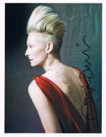 Tilda Swinton 1960- Autogramm signiert Foto 20x25cm